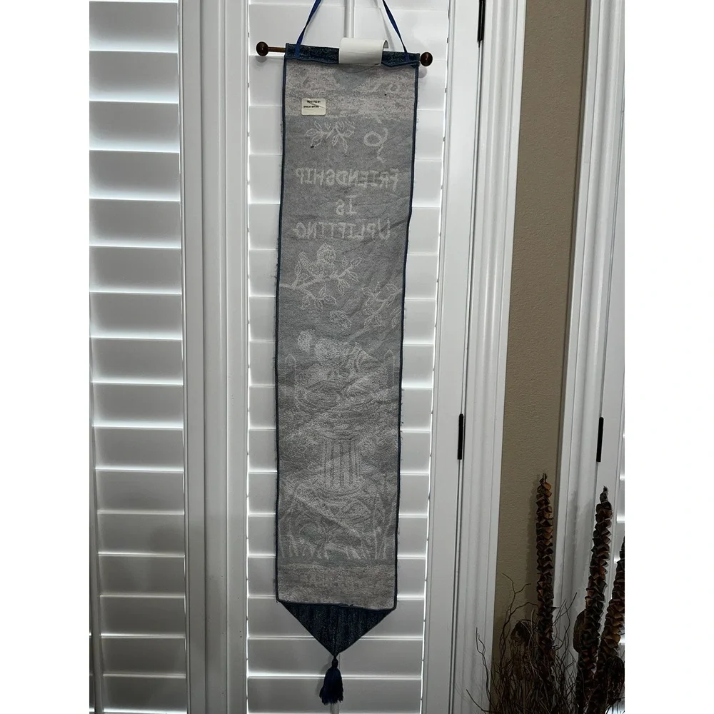 Boyds Bears Friendship Is Uplifting Tapestry Wall Hanging‎
